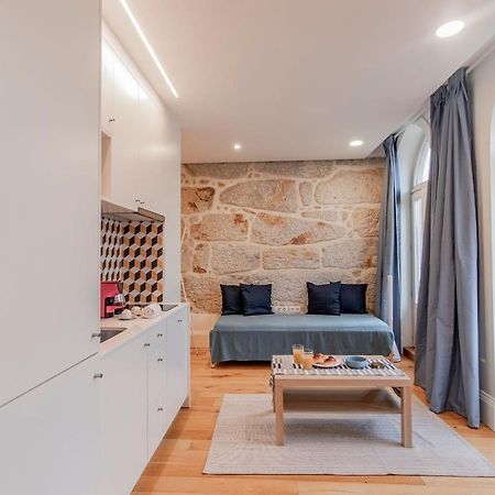Sweet Studio Apartment W/ Big Balcony By Lovelystay Porto Exterior photo