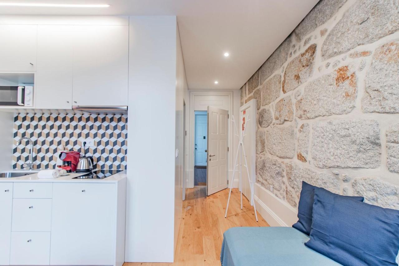 Sweet Studio Apartment W/ Big Balcony By Lovelystay Porto Exterior photo