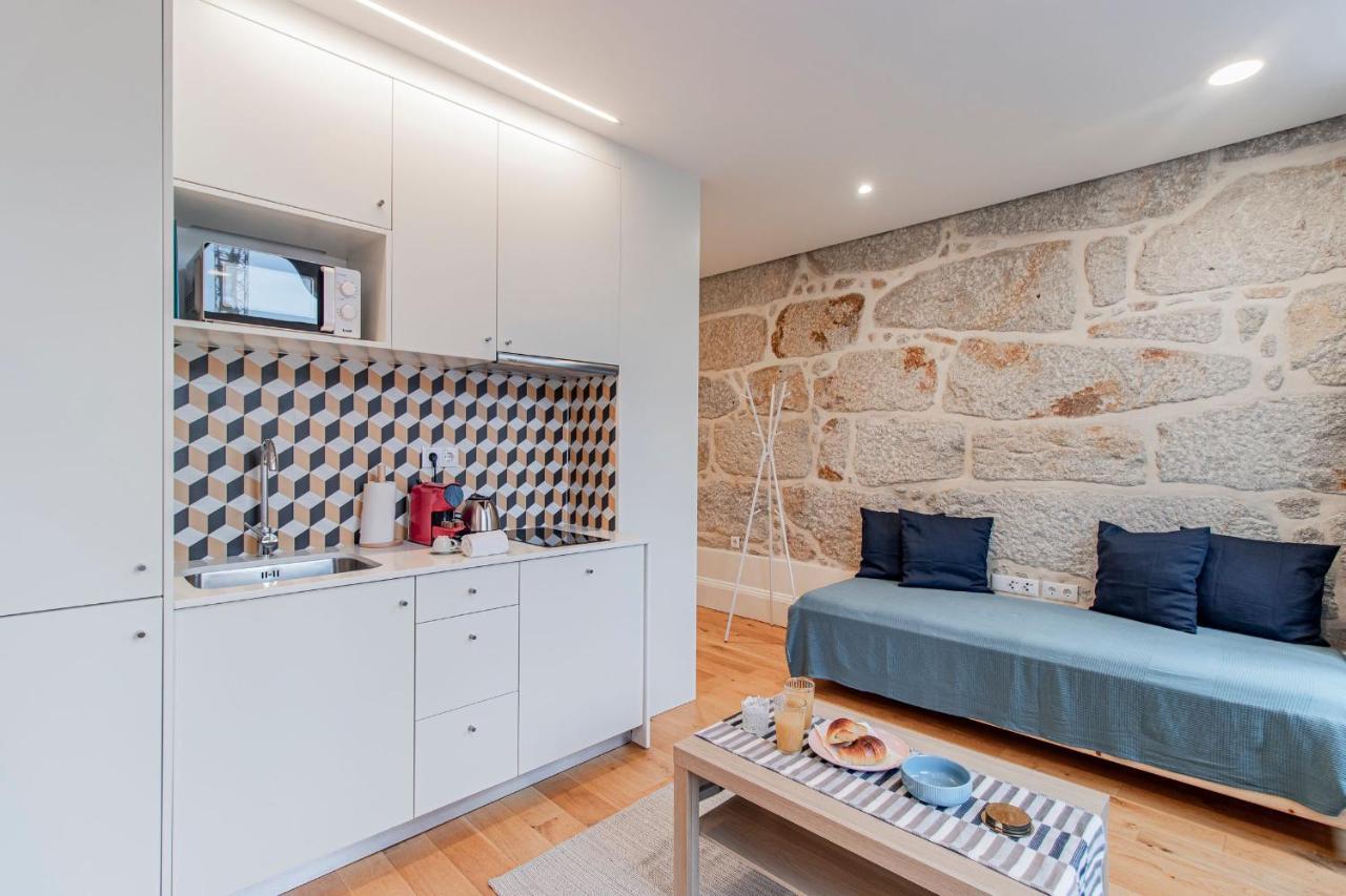 Sweet Studio Apartment W/ Big Balcony By Lovelystay Porto Exterior photo