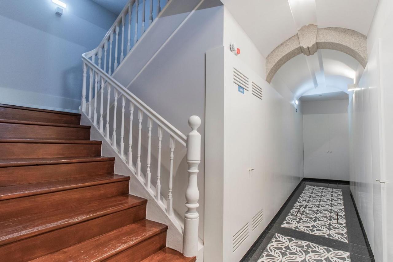 Sweet Studio Apartment W/ Big Balcony By Lovelystay Porto Exterior photo